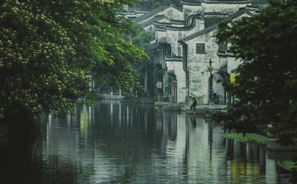 杨超越的青春感高马尾，确实挺难超越的！